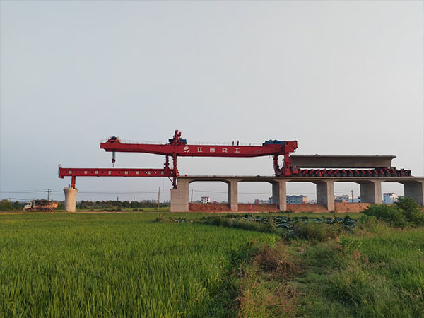 岳阳900高铁架桥机